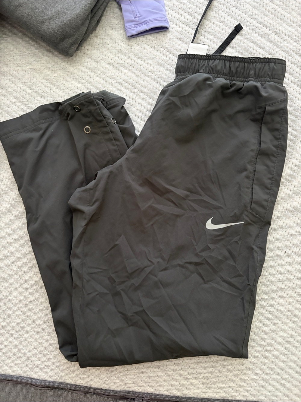 Nike Men’s Dark Gray Storm Fit Sweatpants